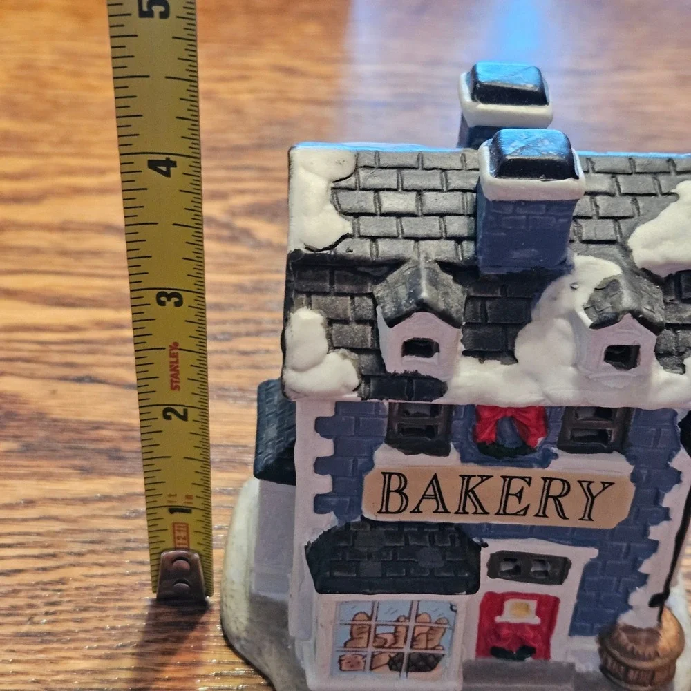Blue Christmas Valley Collectable Bakery Miniature‎ Snow Capped Holiday Building